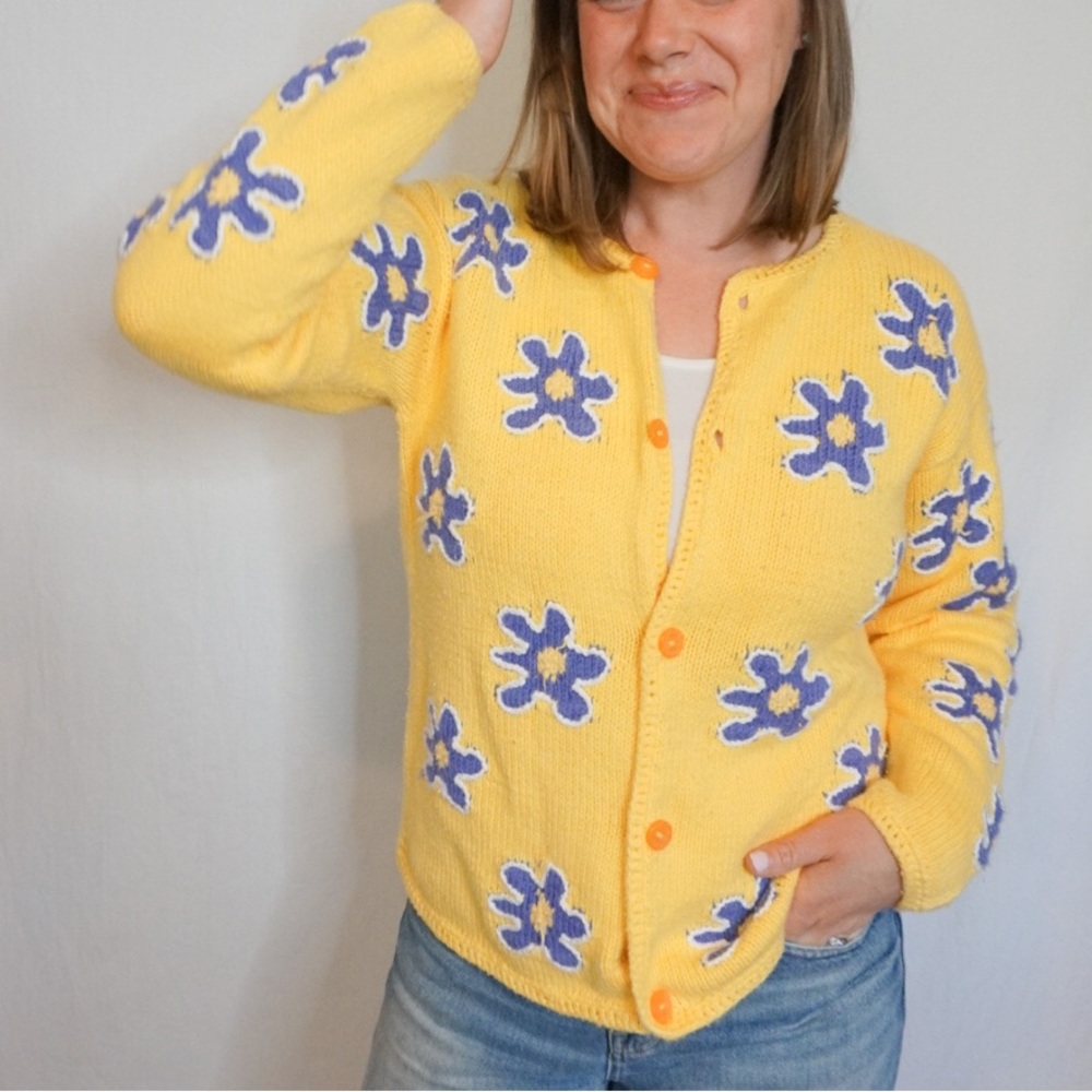 Rey Wear 100% cotton hand knit in Bolivia cute purple flower cardigan